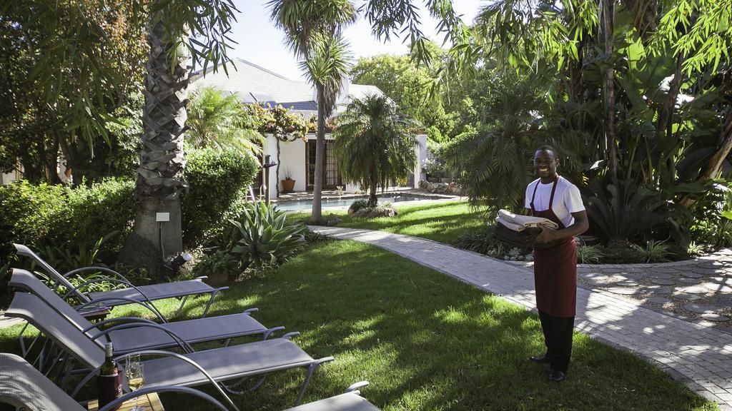 Gubas De Hoek Meet Eat Sleep Robertson Exterior photo